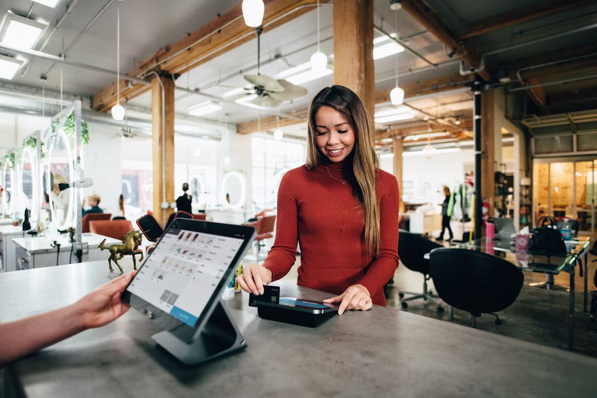 A polished shopping experience is the starting point for every customer retention action. Photo: Blake Wisz / Unsplash
