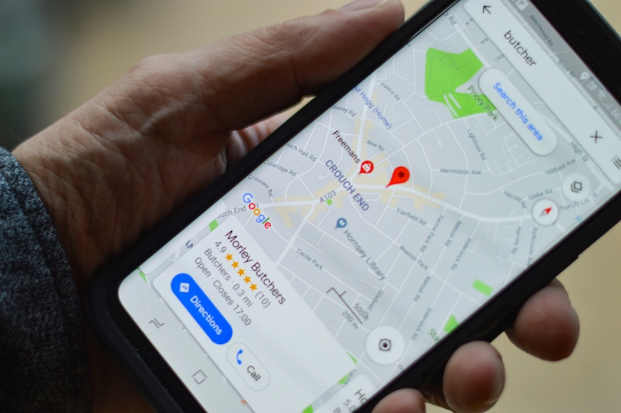 Google review request sent by SMS after a customer visit