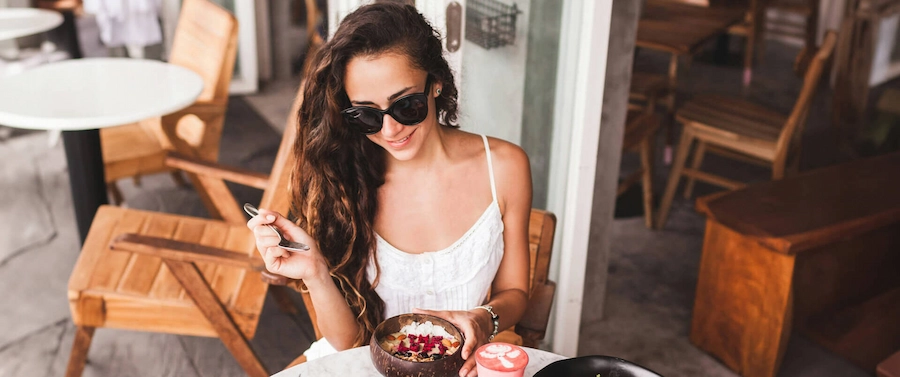 Travailler avec des influenceurs “food” pour attirer des clients dans votre restaurant 